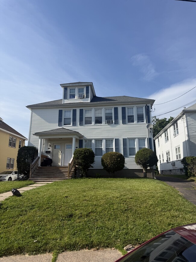 Photo - 102 Thomaston St