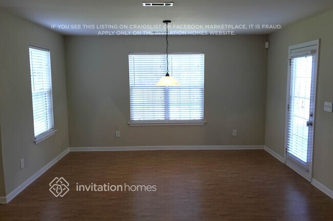 Photo - 183 Madelia Pl
