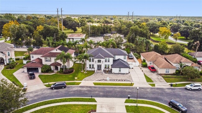 Photo - 352 Radisson Pl