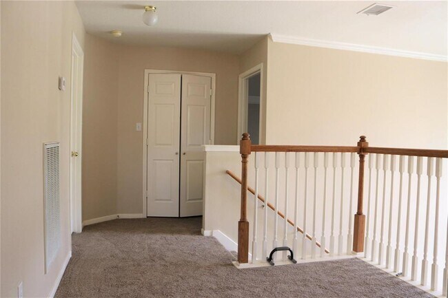 Photo - 1514 Kincross Ct House