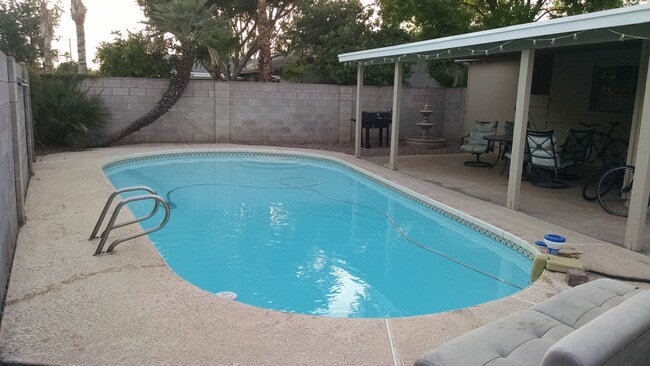 Photo - 1427 W 7th St