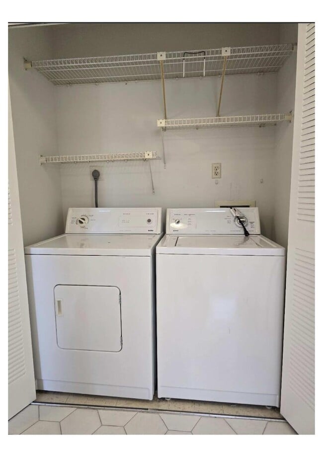 Photo - 163 Lake Gloria Dr