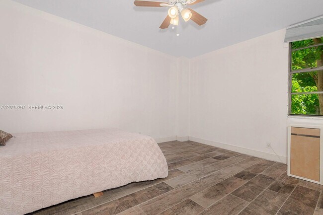 Photo - 3401 N Country Club Dr Unidad 117