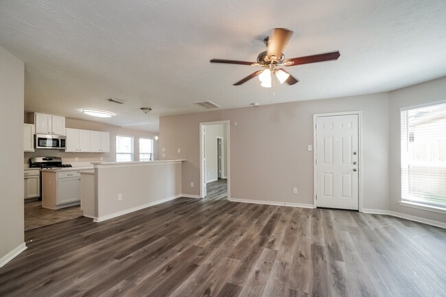 Photo - 2442 Chuckberry St