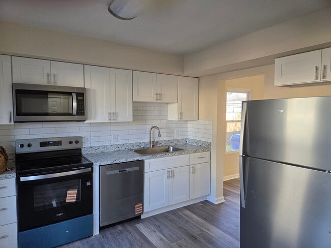 Photo - 1100 Clear Springs Rd