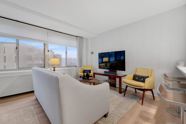 Photo - 922 24th St NW Unidad 606