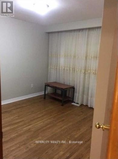 Photo - 167 Silverstone Dr