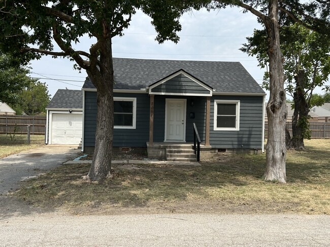 Building Photo - 7001 NW 58th St
