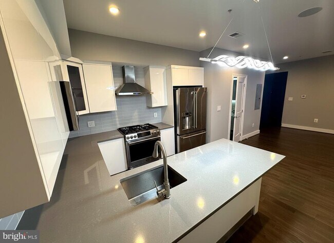 Photo - 625 Park Rd NW