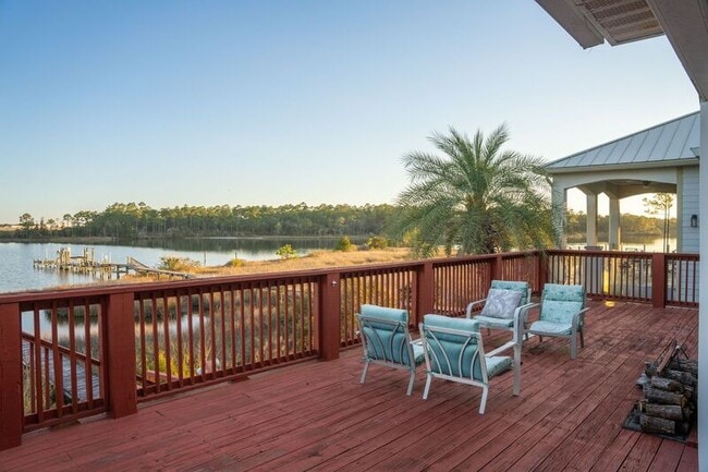 Photo - 2572 Gulf Breeze Ave