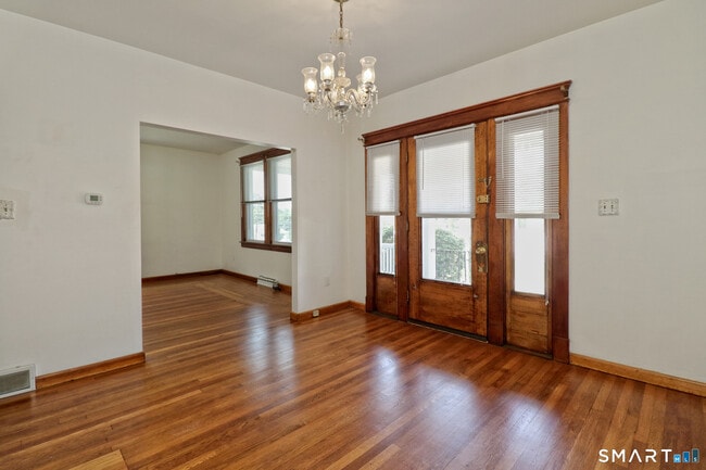 106 Myrtle Ave Unit 1