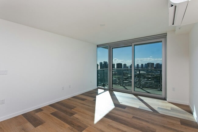 Photo - 1515 Liona St Unit 3414