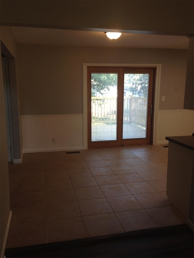 Photo - 109 W 31st Pl