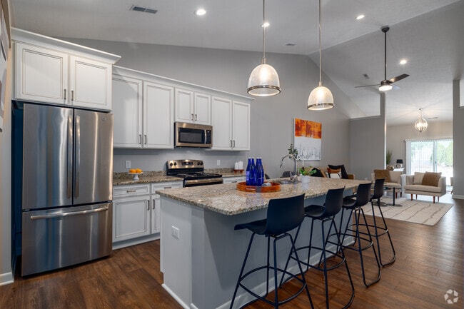2BR, 2BA - 1,411SF - Kitchen - Pointe West Luxury Apartments