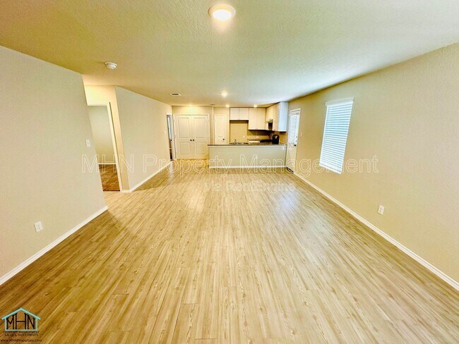 Photo - 9007 Little Hoss