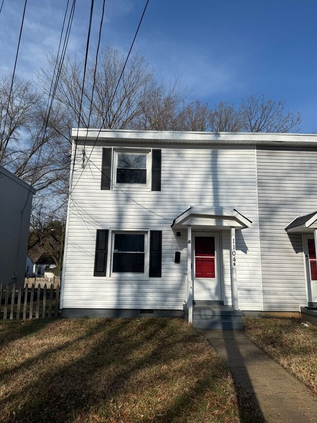 Building Photo - 1104 S Lombardy St Unit B