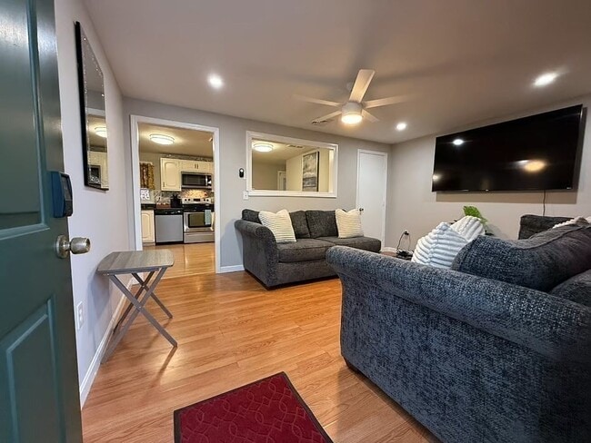 89 Westwood Dr Unit 2