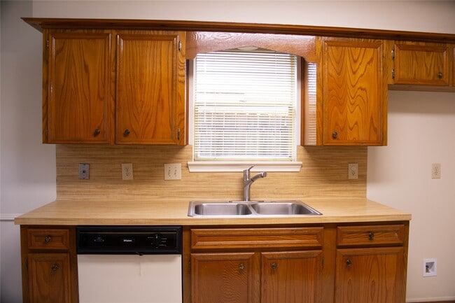 Building Photo - 13214 Ensley Wood Dr Rental