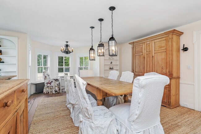 Photo - 2 Deforest Rd