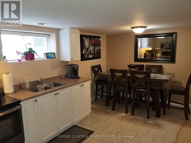 Photo - 1512 Blackheath St