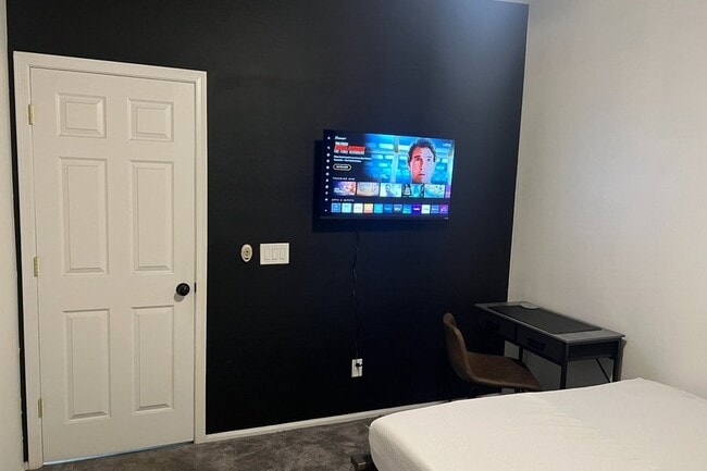 Photo - 17372 W Navajo St
