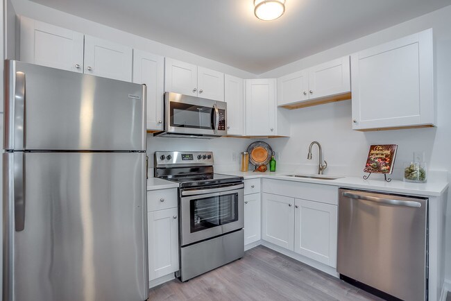 Photo - 1809 Bennett