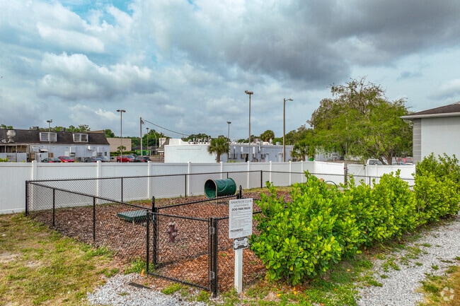 Dog Park - Andover Club Apartments
