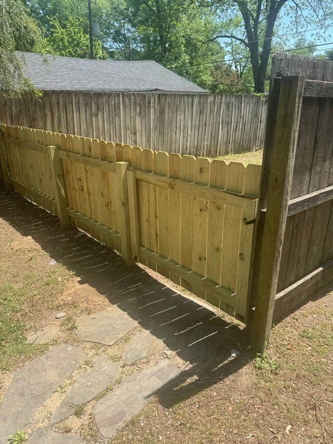 Photo - 2023 Higbee Ave