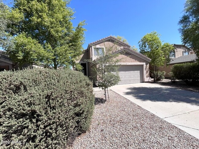 3174 W Carlos Ln