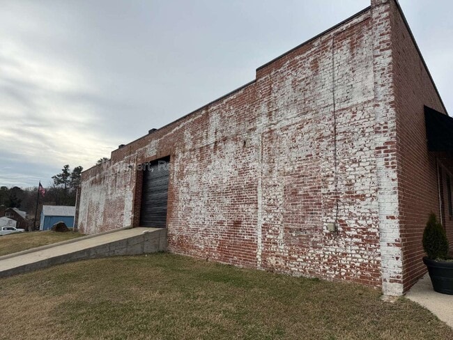 Photo - 141 Depot St