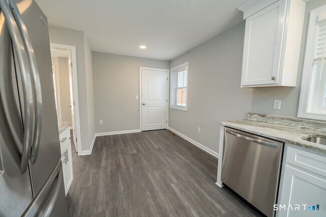Photo - 139 Main St Unit 2