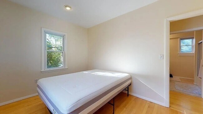 Photo - 22 N Mead St