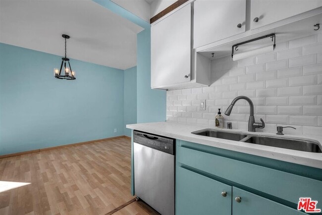 Photo - 5651 Windsor Way Unidad 102