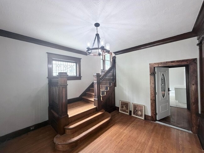 Photo - 1258 Agnes Pl