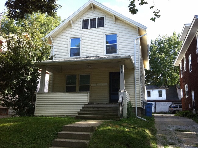 Photo - 1407 West Ottawa Street Unit 3