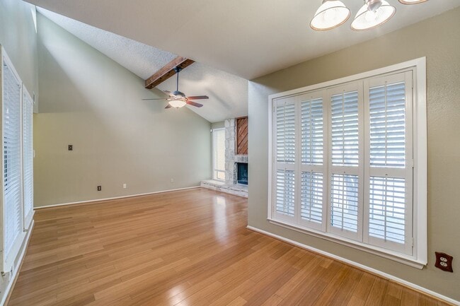 Photo - 2 Bedroom/2 Bath Woodmont Townhomes