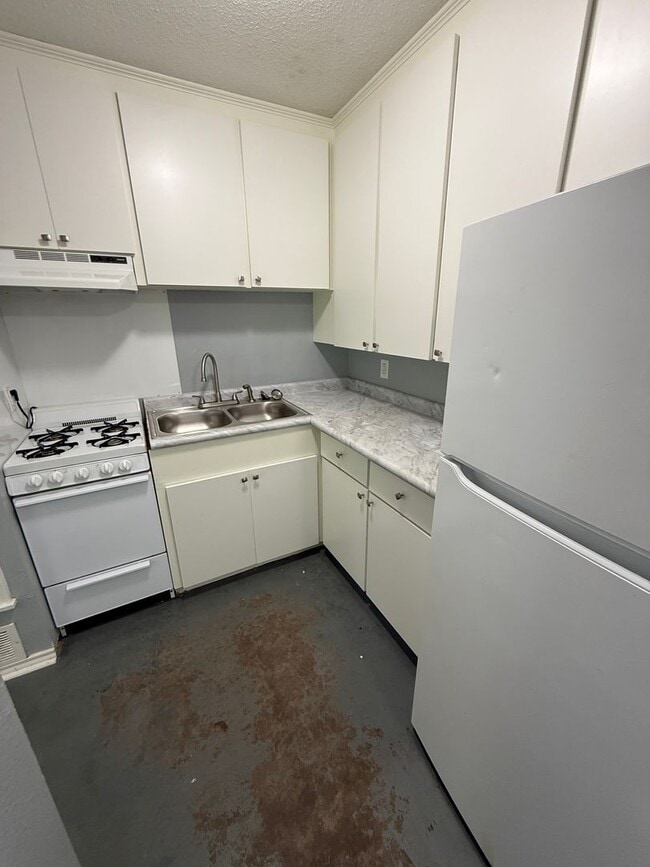 Photo - 210 E Parkway Dr Unit B
