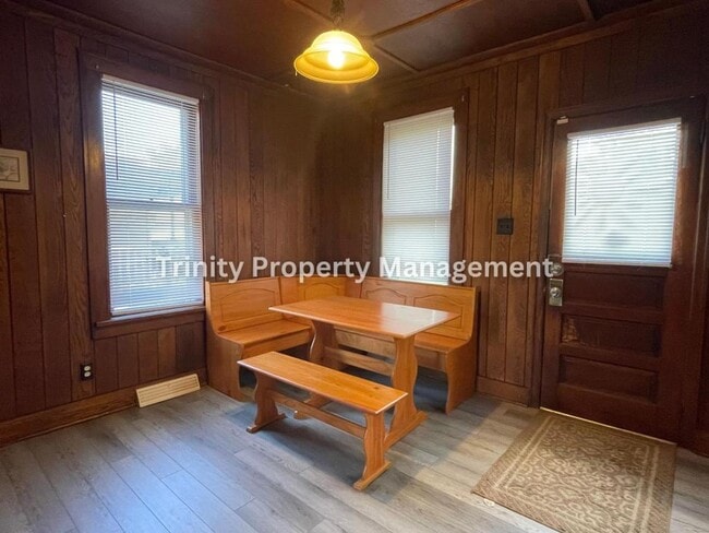 Photo - 609 Duff Ave