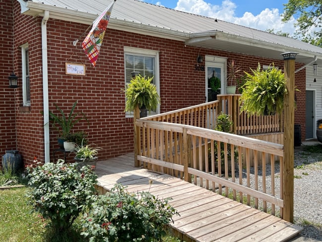 Photo - 308 Shawanee Rd