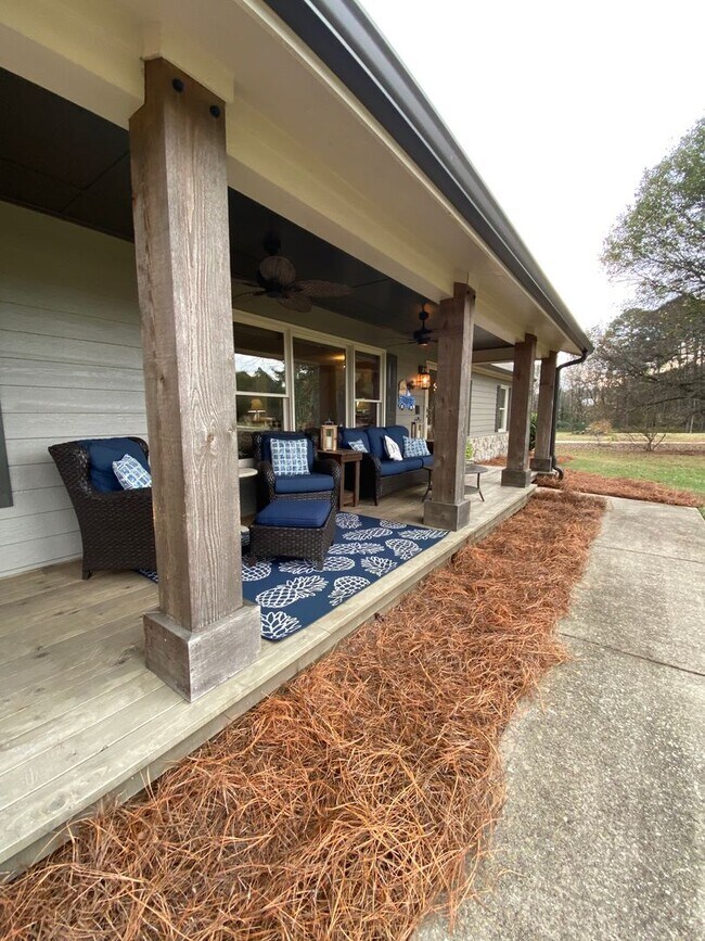 3850 Nikki Ln