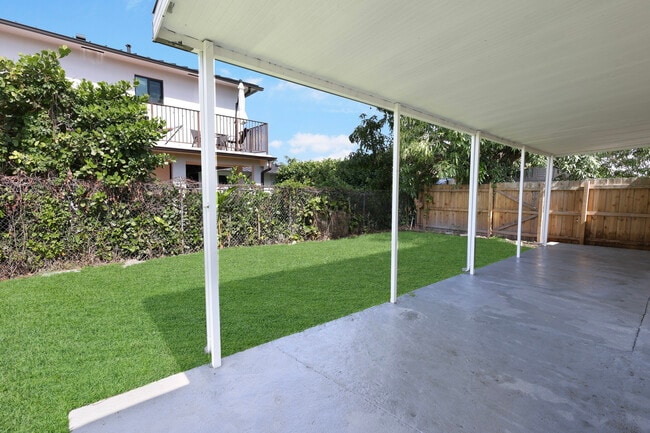 Photo - 532 SW 79th Ave Unidad n/a