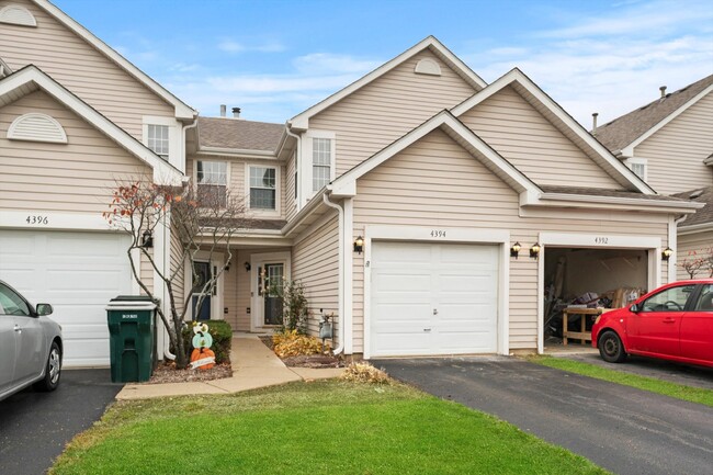 2-Bedroom Townhouse in Waukegan - Gurnee S... - 2-Bedroom Townhouse in Waukegan - Gurnee S...