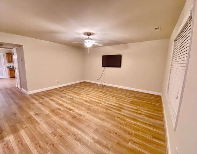 Photo - 3600 Old Forest Rd