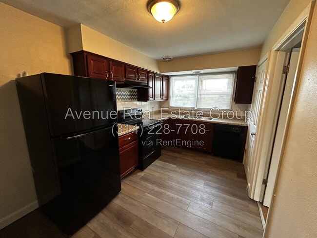 242 Emerling Dr
