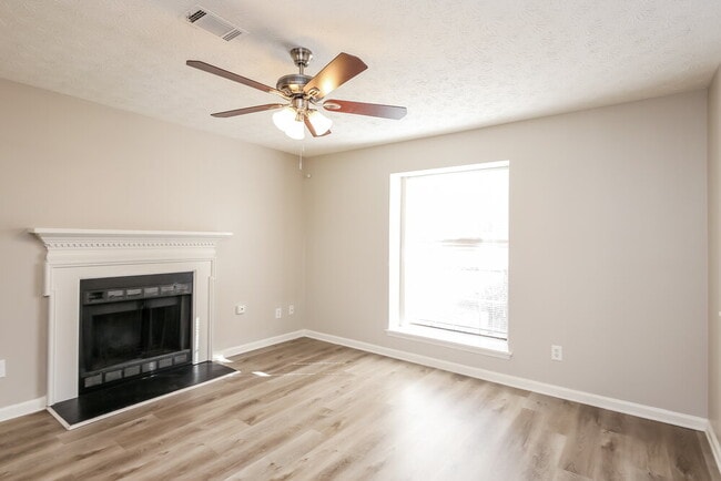 Photo - 2764 Wildflower Ln SW