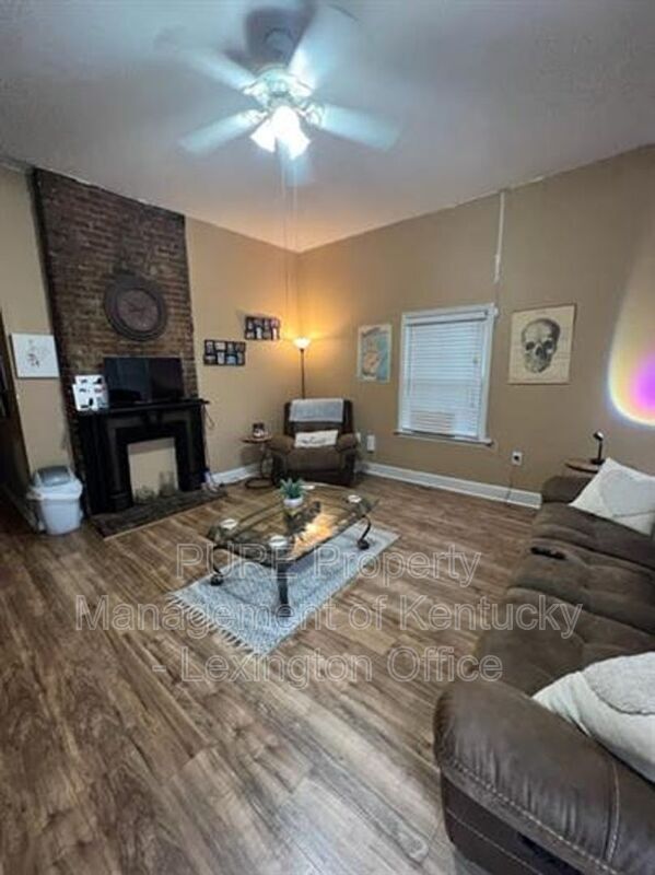 Photo - 444 N Broadway