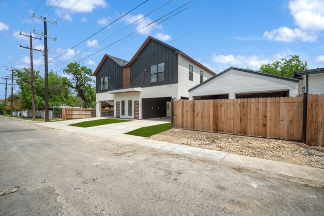 Photo - Room in Townhome on Princeton Ave