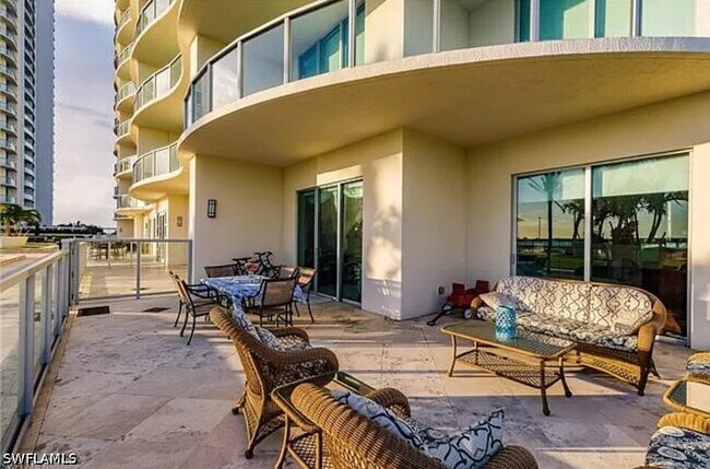 3000 Oasis Grand Blvd Unit 401