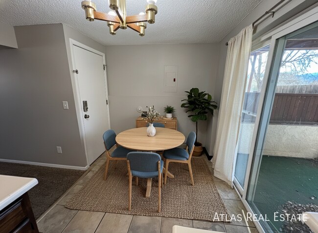 Photo - 730 Swope Ave Unidad C