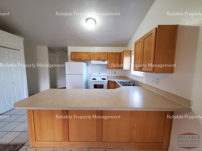 Photo - 695 John Adams Pky Unit 2